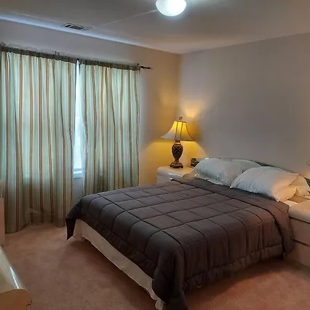 Beautiful Spacious 5 Bedroom Home